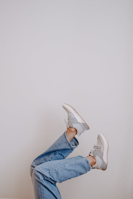Out N About III Low Sneaker (Moonstone/Dove)