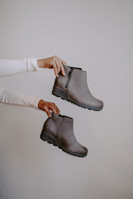 Evie Zip Wedge Bootie (Quarry/Sea Salt)